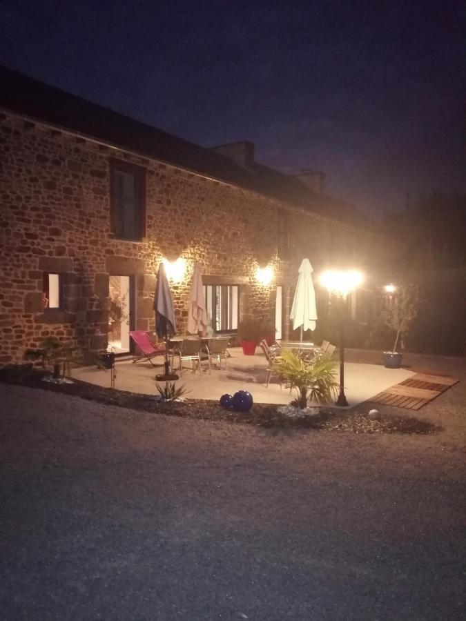 Le Douetaux Chambres D'Hotes La Baussaine Экстерьер фото
